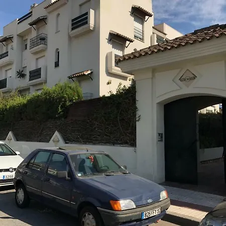 Lorcrimar Apartment *